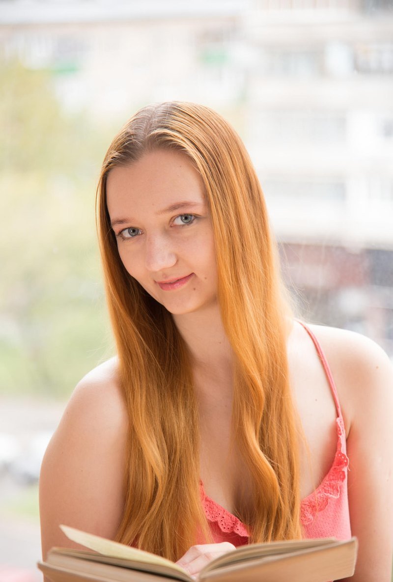Ани, 22